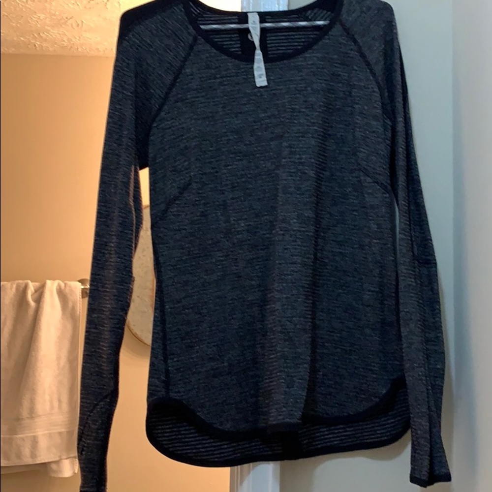Lulu lemon running long sleeve